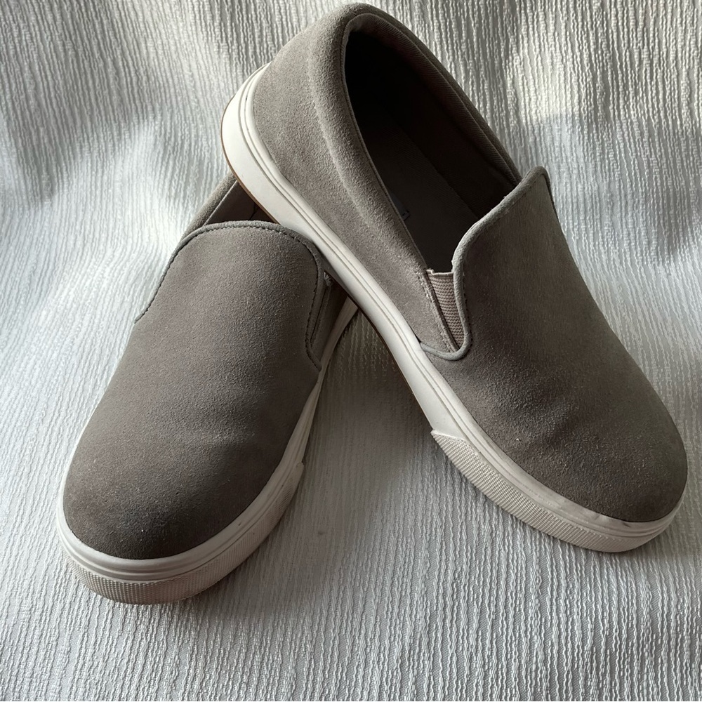 Steve Madden Gray Flats & Loafers Slip-On Shoes